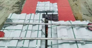 巴中 芝麻白仿形加直形路沿石出货日常