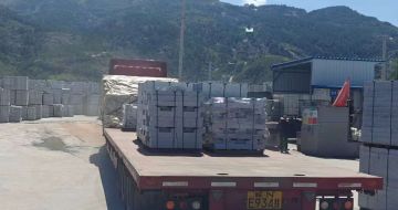 巴中 芝麻白仿形路沿石，直形路沿石