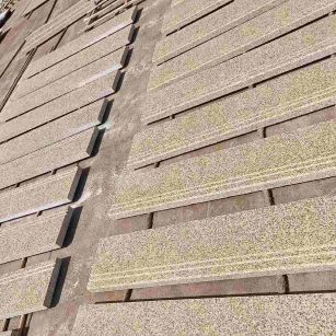 巴中 黄金麻花岗岩光面楼梯踏步