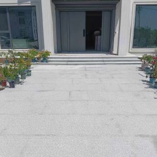 巴中 芝麻白花岗岩地铺石地面铺装