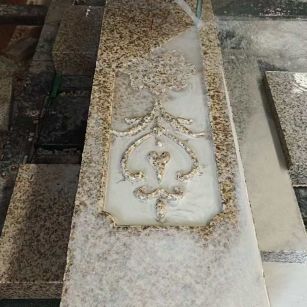 巴中 黄金麻花岗岩异形加工雕刻栏杆大柱