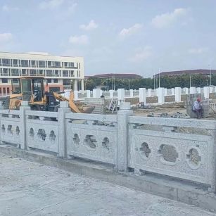 巴中 白麻花岗岩荔枝面河道栏杆