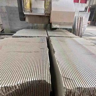 巴中 车间生产日常，黄金麻白麻花岗岩