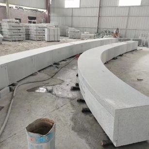 巴中芝麻白花岗岩石板材 园林光面弧形坐凳