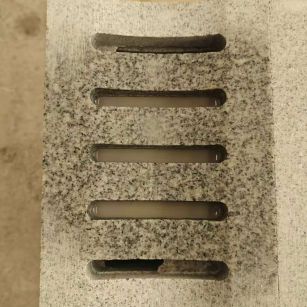 巴中 芝麻白拉丝面花岗岩U型开槽排水槽