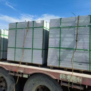 巴中 芝麻白花岗岩地铺石装车日常