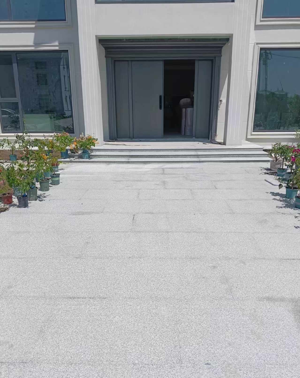 巴中 芝麻白花岗岩地铺石地面铺装