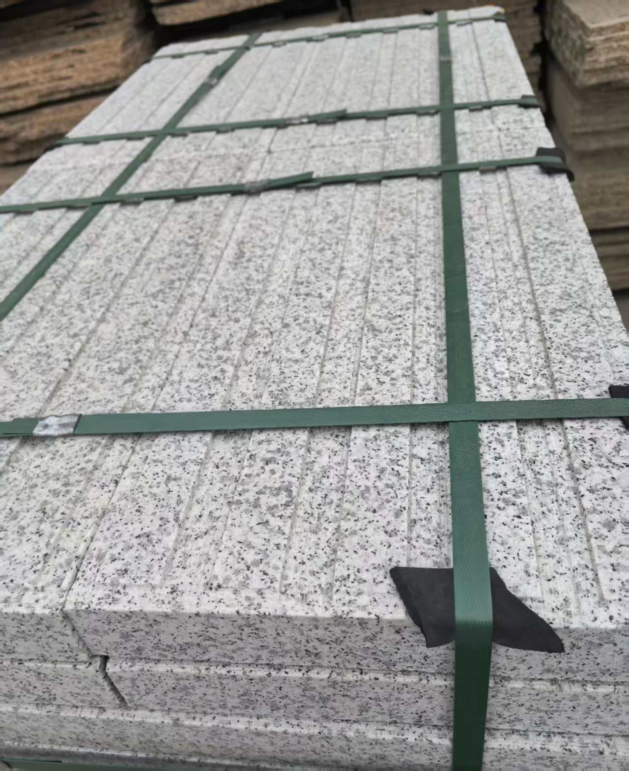 巴中 白麻花岗岩直行盲道石，盲条，地铺石