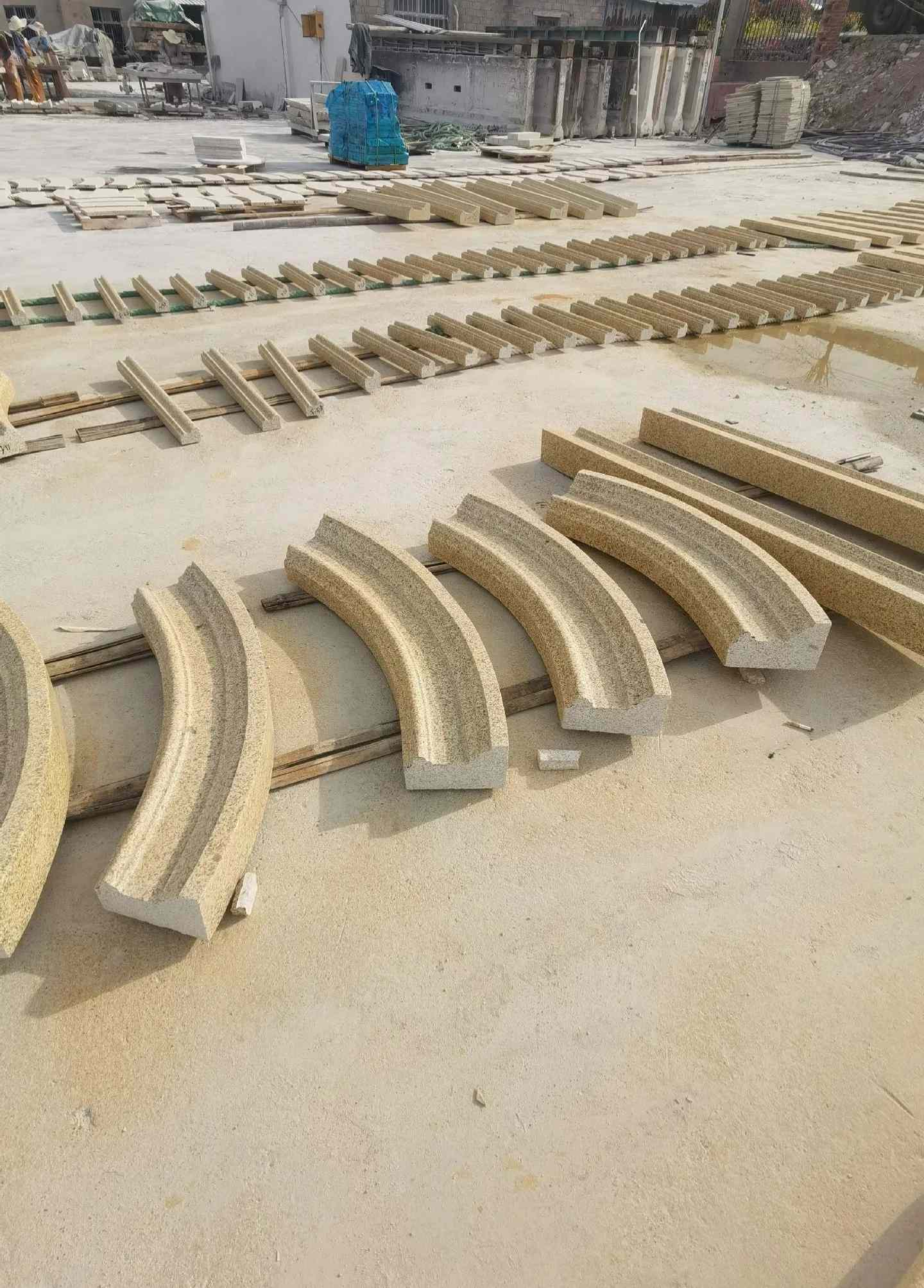 巴中 黄金麻花岗岩别墅线条