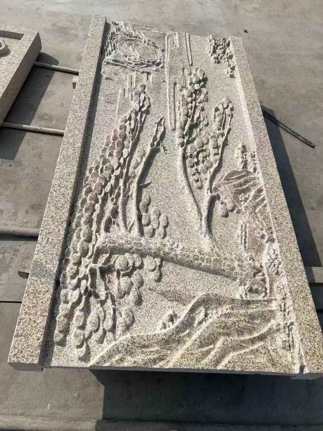 巴中 黄金麻雕刻板浮雕迎客松