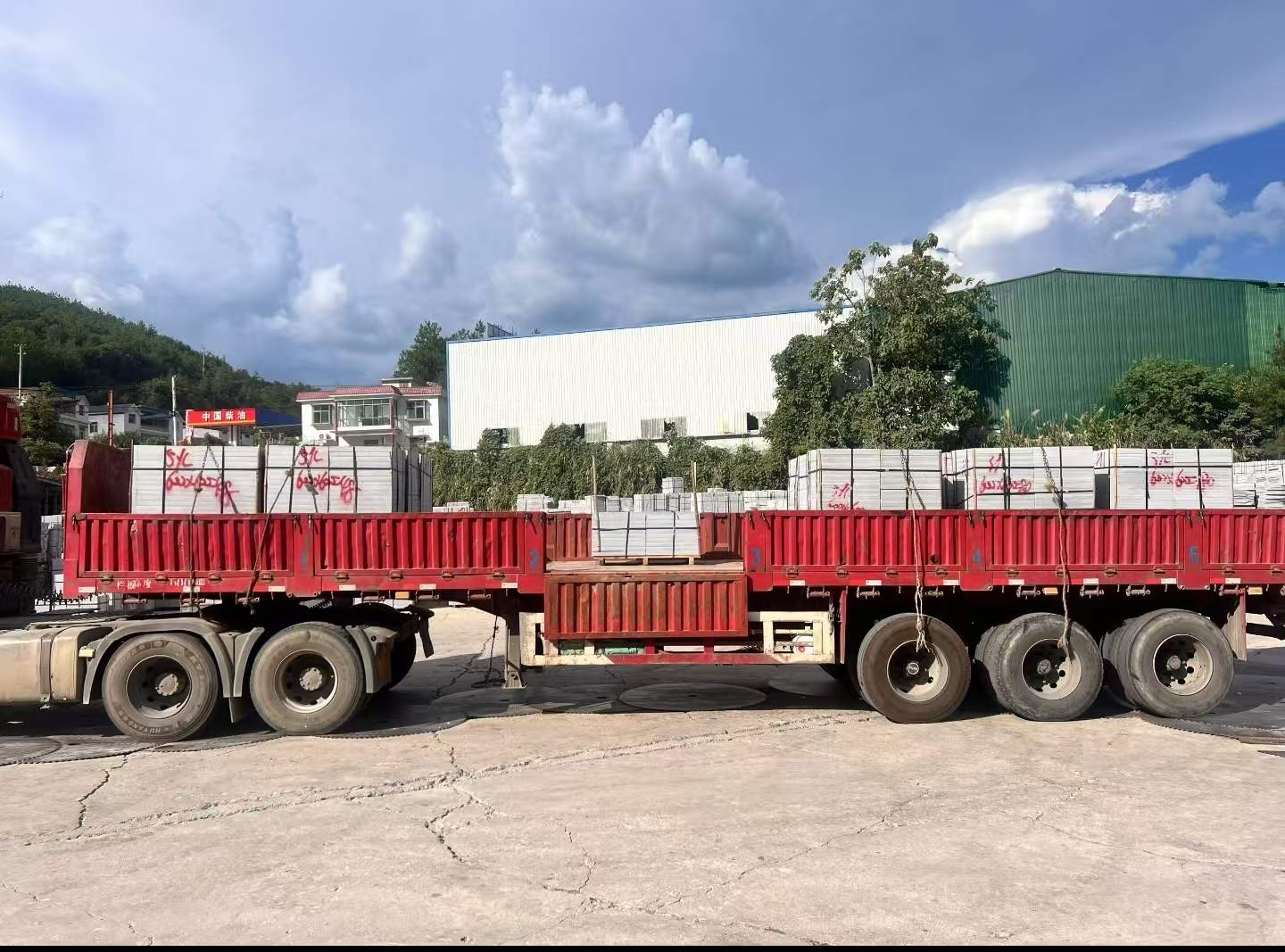 巴中 芝麻灰花岗岩地铺石出货日常