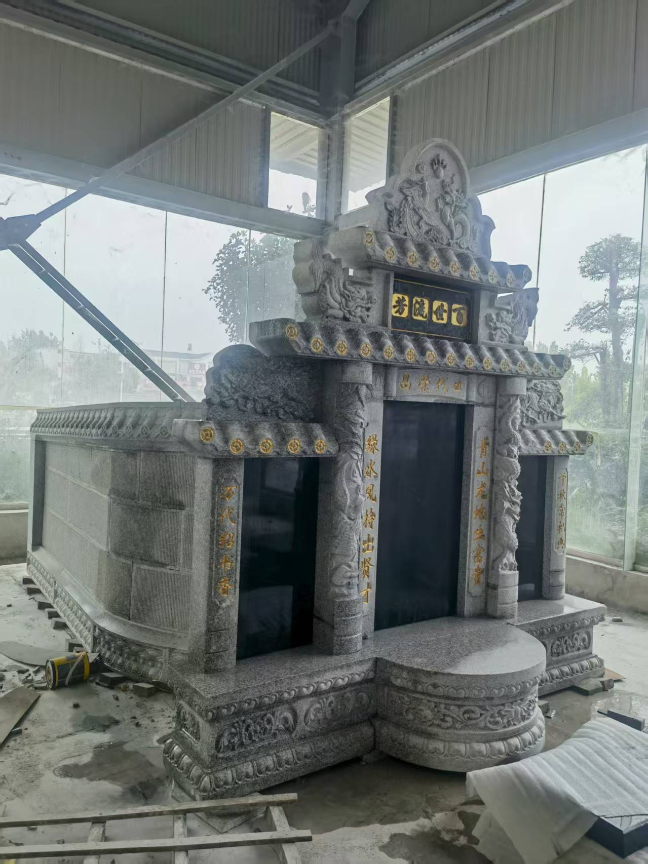 巴中 芝麻白墓碑效果展示图