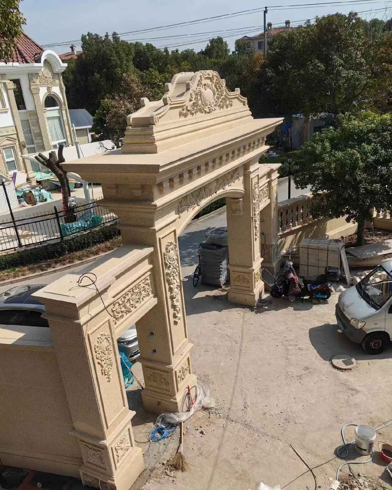 巴中 黄金麻荔枝面花岗岩别墅门楼