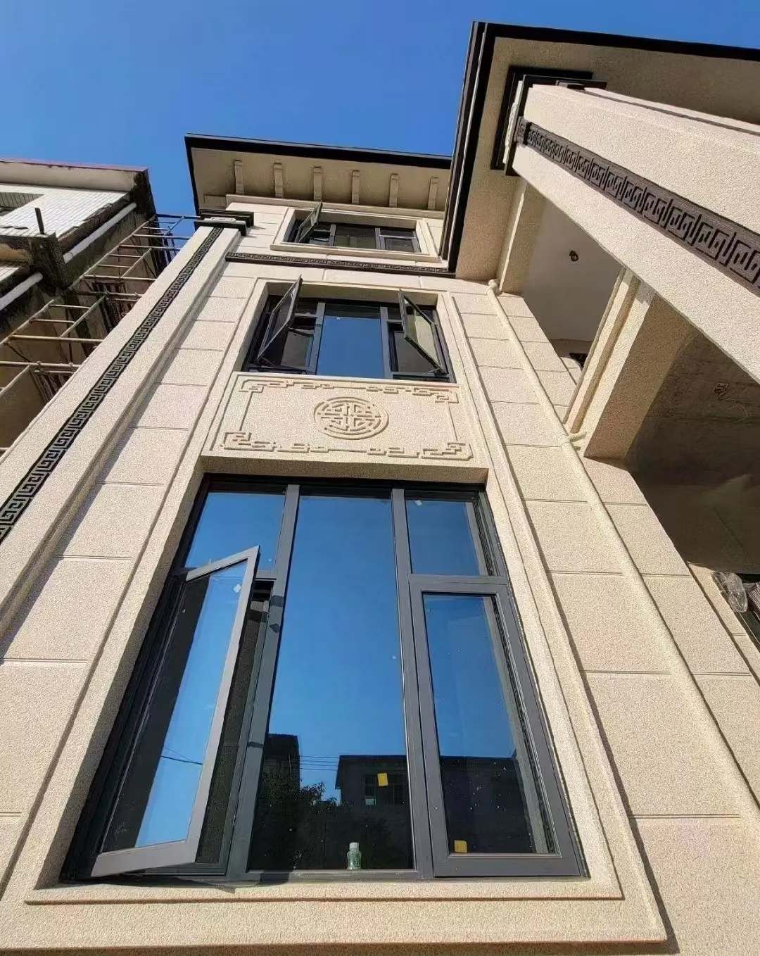 巴中 黄金麻荔枝面别墅外墙干挂效果展示